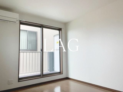 【居間・リビング】 | フローリッシュ津田沼Ⅲ | 洋室のお部屋です。