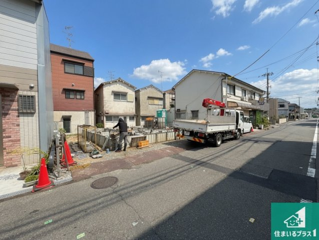 ■枚方市南船橋　第1期　新築一戸建ての前面道路含む現地写真|周辺は落ち着いた街並みの住宅地！子育てがしやすい住環境です！まだ未完成ですが、現地でしかわからない事もございます。是非一度ご覧ください。