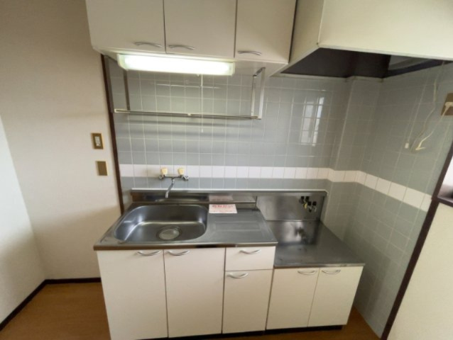 カーサ Mのキッチン|別部屋同一間取りのお写真となります。