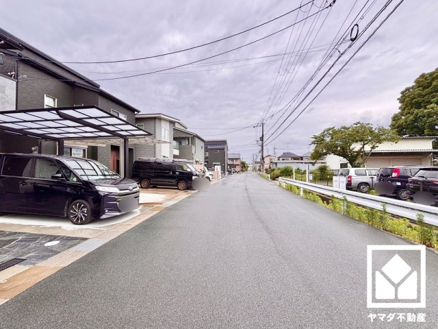 京田辺市草内穴口　の前面道路含む現地写真