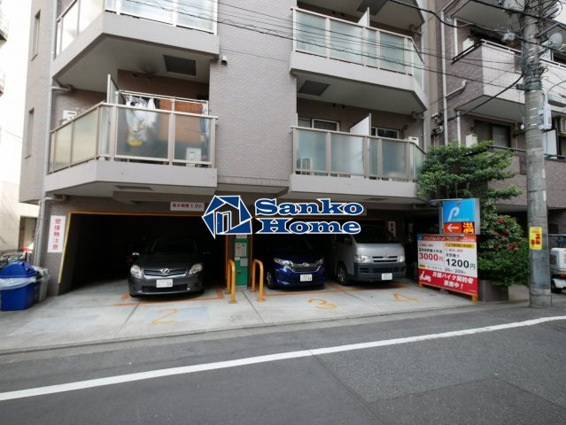 リクエスト秋葉原の駐車場