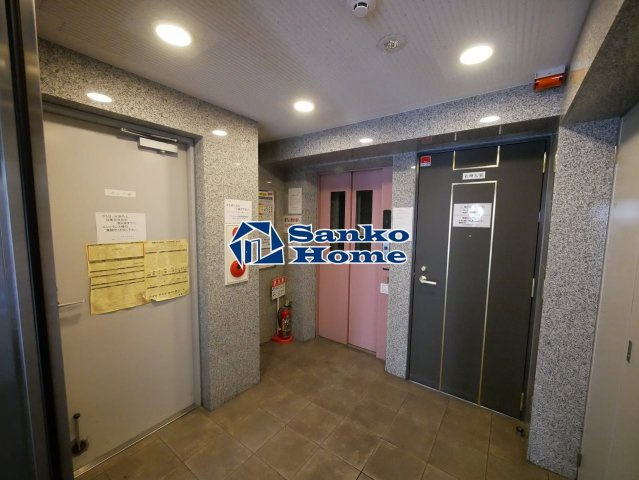 リクエスト秋葉原のロビー