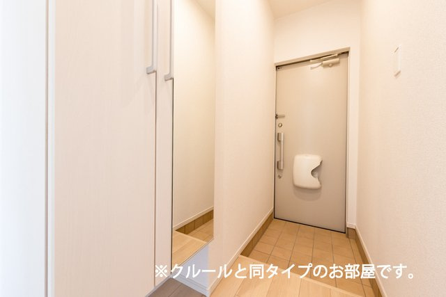 フォーリーフ　クローバーズの玄関