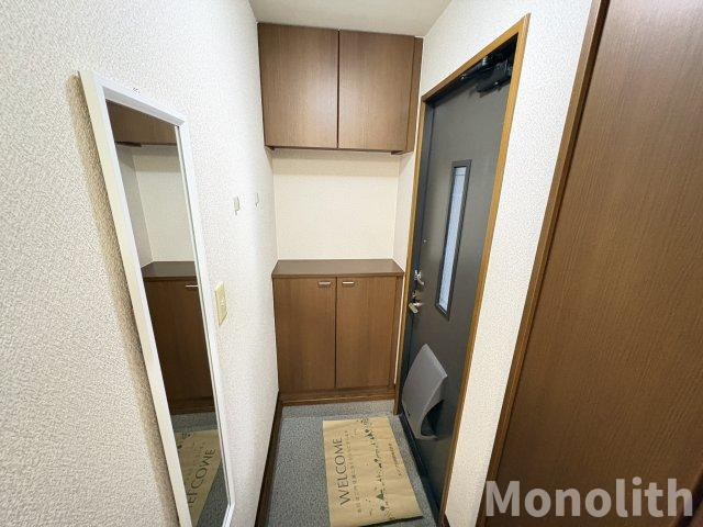 シャーメゾン光明池B棟の玄関