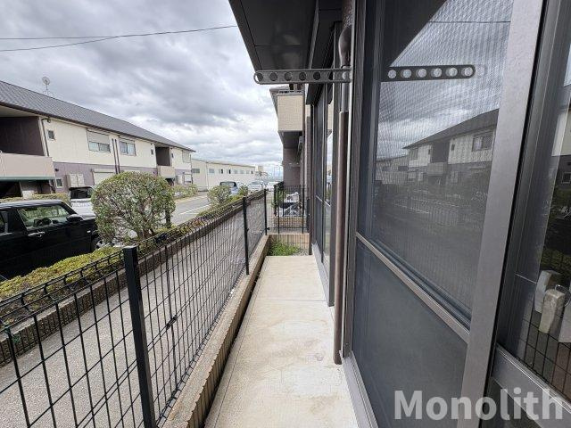 シャーメゾン光明池B棟の庭