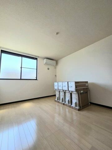 町田市小山町のアパートの居間・リビング