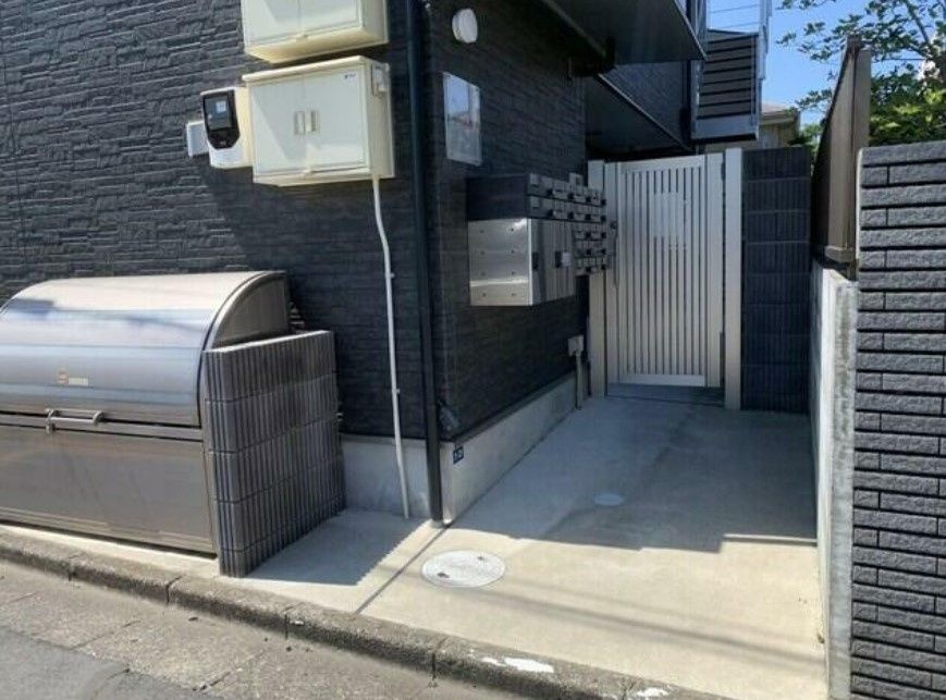 コンホーム北与野のエントランス