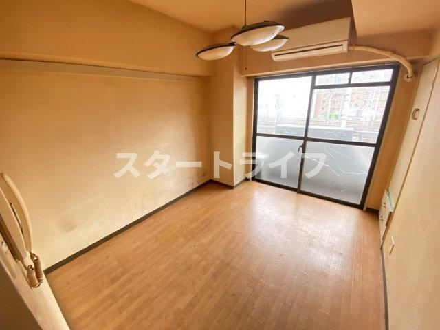 大阪市東淀川区柴島１丁目の賃貸マンションの居間・リビング