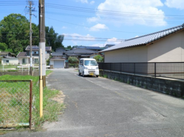中嶋コーポの駐車場