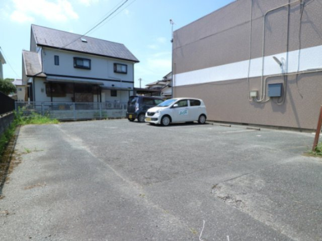 中嶋コーポの駐車場