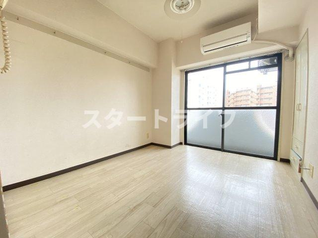 大阪市東淀川区柴島１丁目の賃貸マンションの居間・リビング