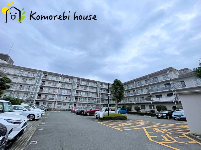 大宮平和台マンションA棟の駐車場