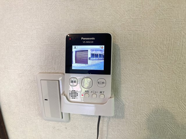 東垂水町貸家のセキュリティ|モニターフォンを設置で顔が分かり安心