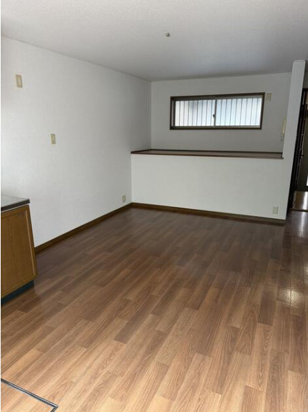 大宮西野山町 中古戸建の居間・リビング