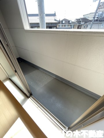 【バルコニー】 | プレミアージュＫ | 外からの目が気にならないバルコニーで洗濯物が干せます