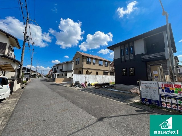 守山市水保町　第3期　新築一戸建ての前面道路含む現地写真|周辺は落ち着いた街並みの住宅地！子育てがしやすい住環境です！まだ未完成ですが、現地でしかわからない事もございます。是非一度ご覧ください。