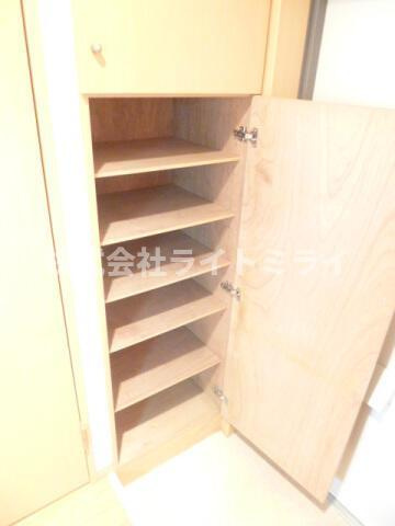 スカイコート文京茗荷谷の玄関|シューズボックス 