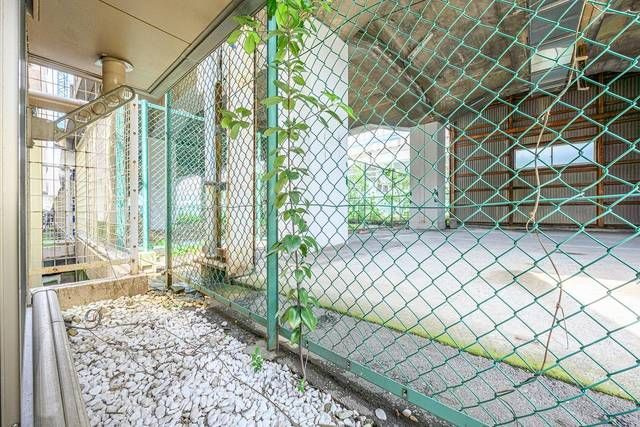 リフィナ横浜新杉田のバルコニー