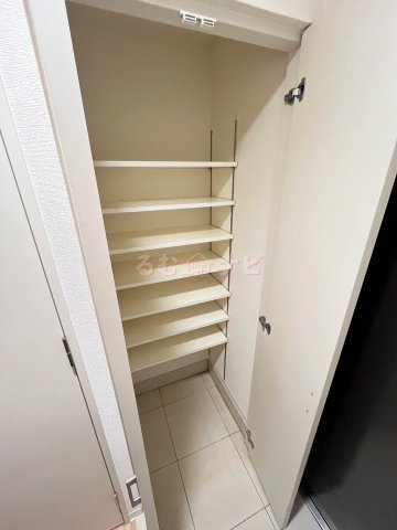 福岡市南区清水１丁目の賃貸マンションの玄関