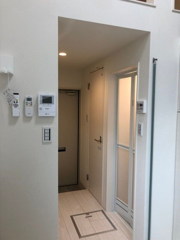 リッシュ小岩の玄関