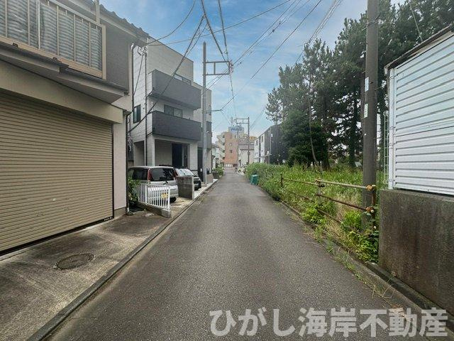 茅ヶ崎市柳島　中古戸建の前面道路含む現地写真|現地外観