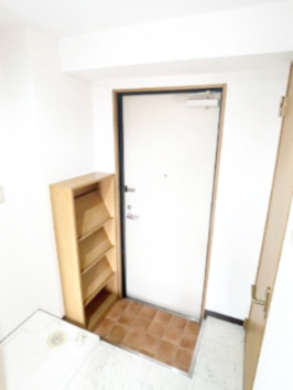 【玄関】 | アネックス2号館 | ※イメージ　同物件別号室の写真