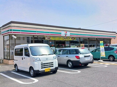 【周辺】 | カンプ・ノウ | セブンイレブンまで450m