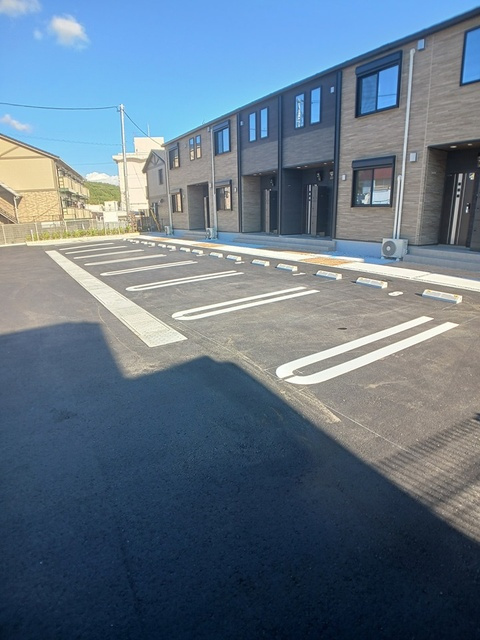 グランビスタ初月の駐車場|駐車場
