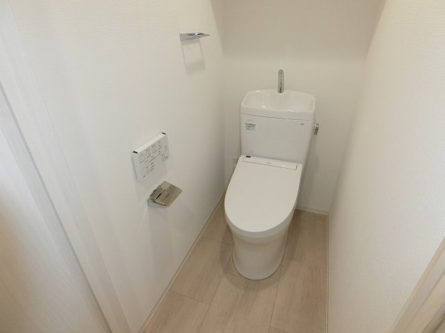 GOTEN武蔵小杉のトイレ|他のお部屋の参考写真となります。