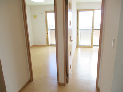 【洋室】 | ヒルズ上之屋 | 写真とは違うお部屋になります。