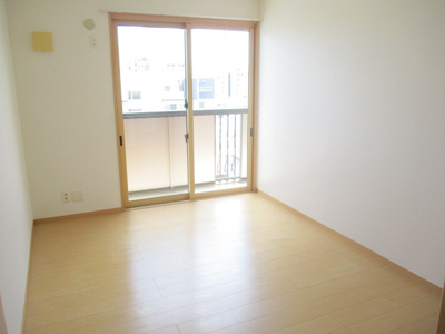 【洋室】 | ヒルズ上之屋 | 写真とは違うお部屋になります。