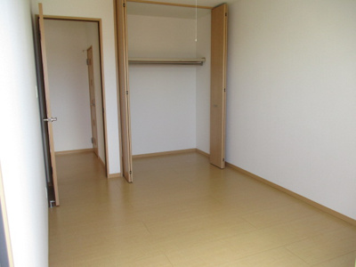 【洋室】 | ヒルズ上之屋 | 写真とは違うお部屋になります。