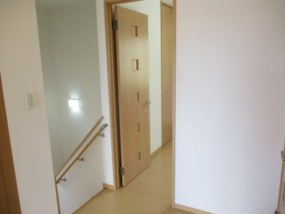 【洋室】 | ヒルズ上之屋 | 写真とは違うお部屋になります。