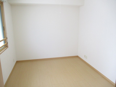 【洋室】 | ヒルズ上之屋 | 写真とは違うお部屋になります。