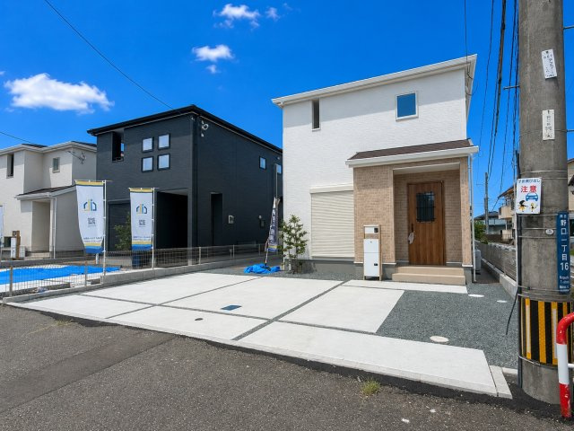 リーブルガーデン／南区野口1丁目／1号棟の前面道路含む現地写真