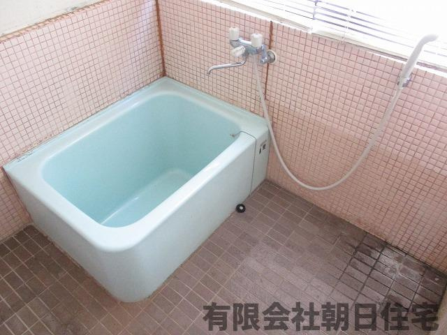 【浴室】 | 奥谷町中古戸建 | 日々の疲れを癒すお風呂付です