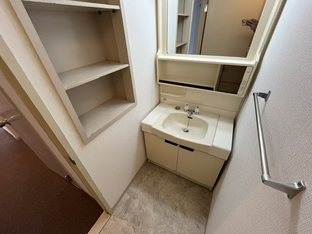 泉北鴨谷台3丁第二住宅の洗面所