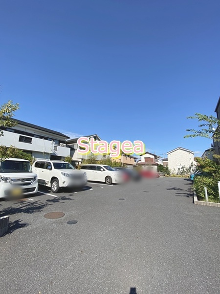 ルーチェの駐車場