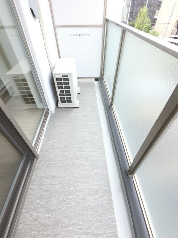 LIME RESIDENCE HIGASHINAKAYAMAのバルコニー