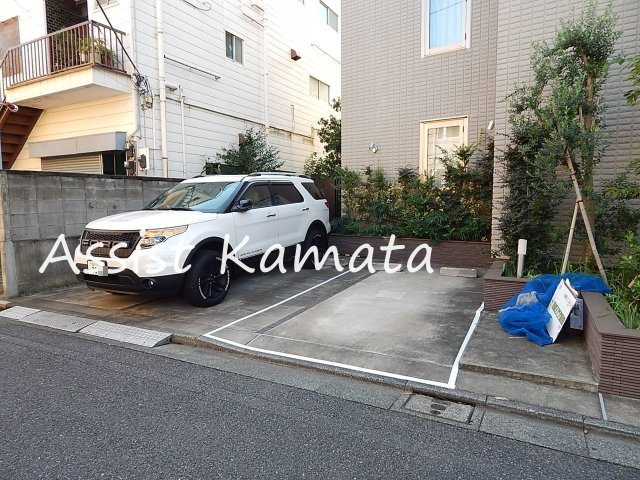 ＰＬＵＭ　ＦＯＲＥＳＴ　ＯＭＯＲＩの駐車場