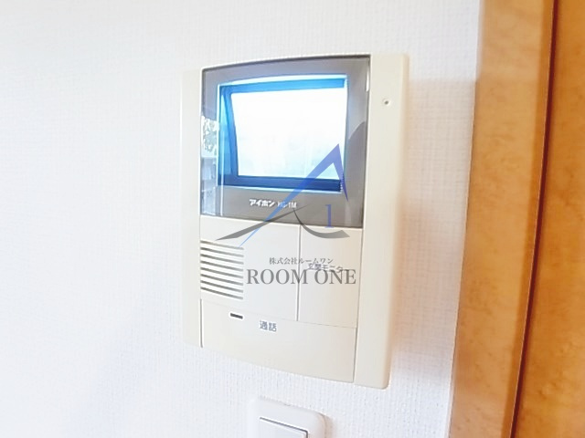 エルミタージュのセキュリティ|モニター付きインターホンです。
