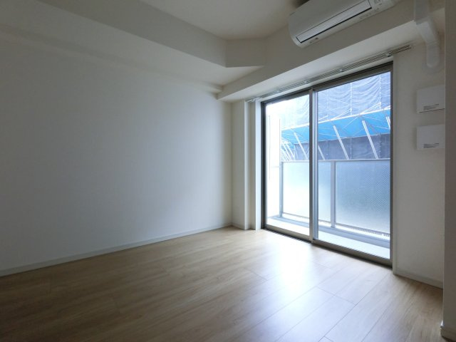 LIME RESIDENCE HIGASHINAKAYAMAの居間・リビング
