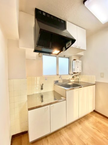 南荘マンションのキッチン|※同物件別号室の写真になります