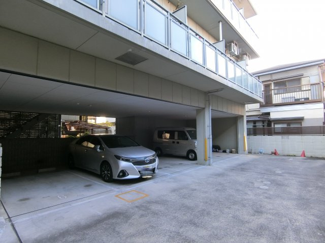 メルクマールKの駐車場