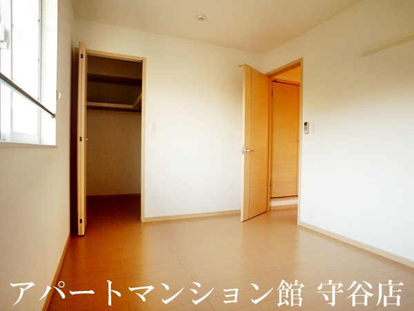 プラウドの寝室|反転です