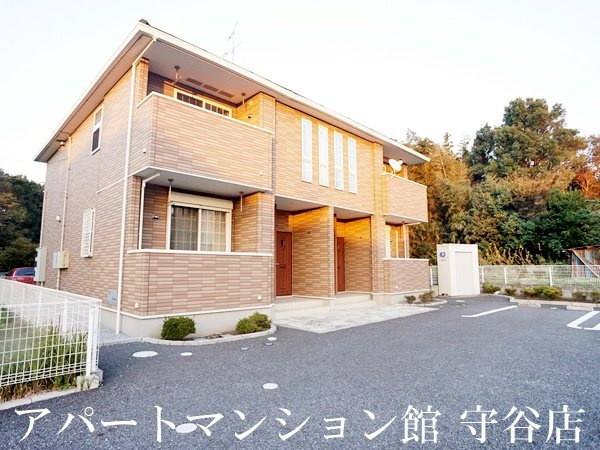 プラウドの外観|反転です