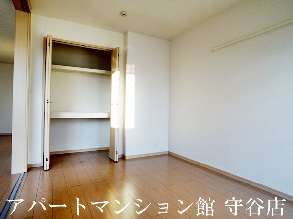 プラウドの寝室|反転です