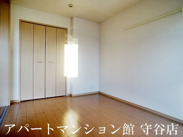 プラウドの寝室|反転です