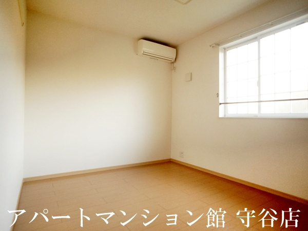 プラウドの寝室|反転です