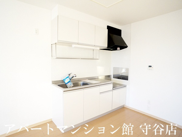 プラウドのキッチン|反転です